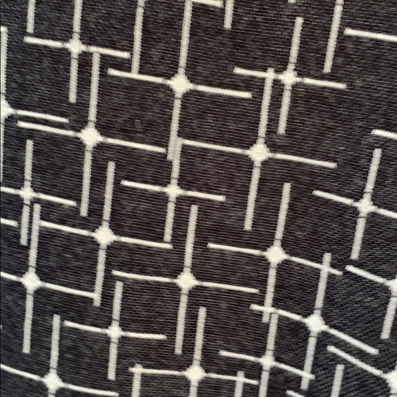 LulaRoe Classic T - Picture 2 of 2